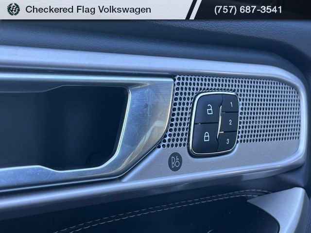 Used 2022 Ford Explorer Limited w/ Equipment Group 301A image 14