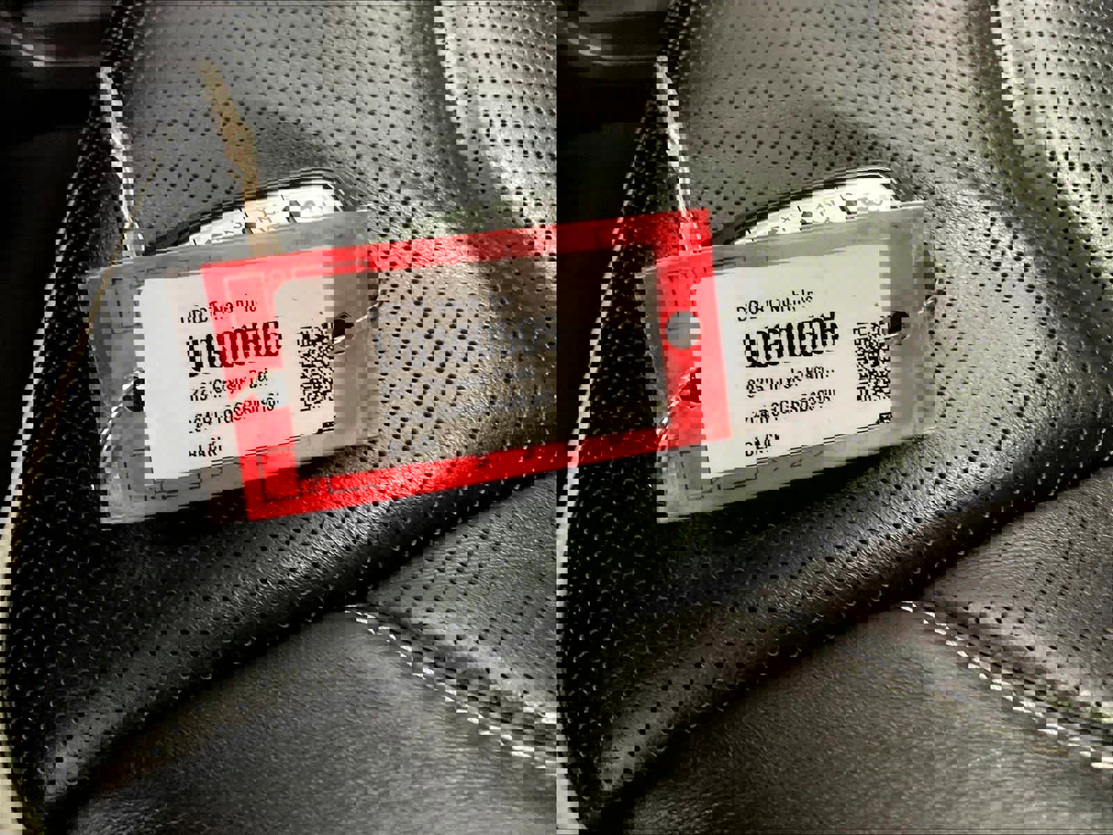 Used 2025 Chrysler Pacifica Limited image 32