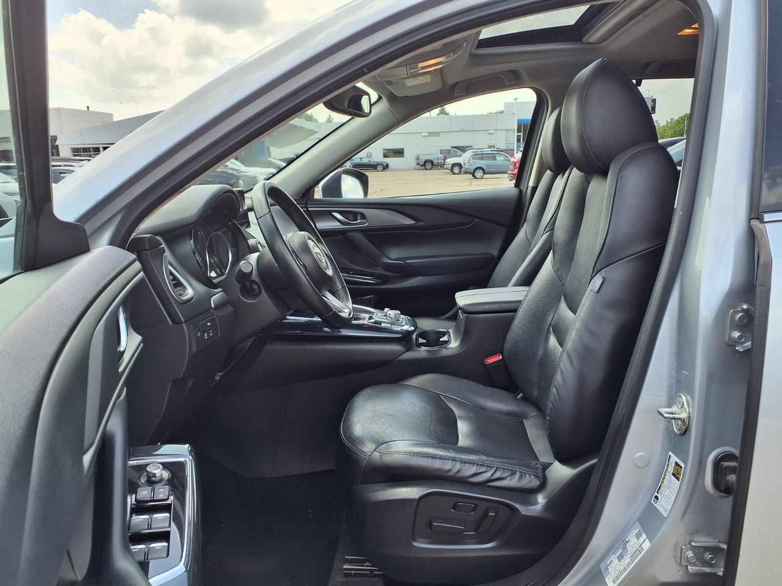Used 2018 MAZDA CX-9 Touring w/ Touring Premium Package AWD/4WD image 17
