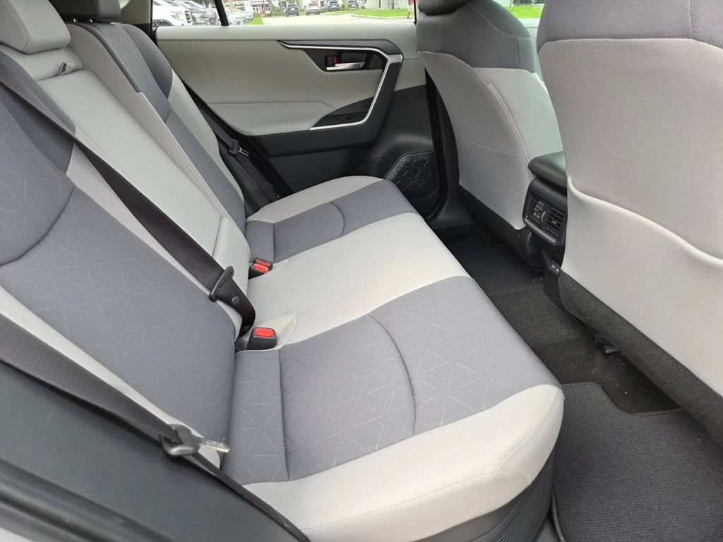 Certified 2025 Toyota RAV4 XLE AWD/4WD image 17