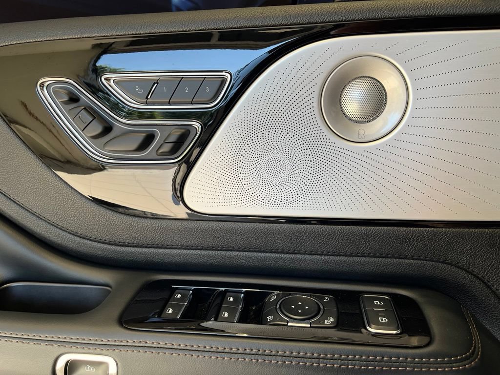 Used 2026 Lincoln Aviator Reserve AWD/4WD image 56