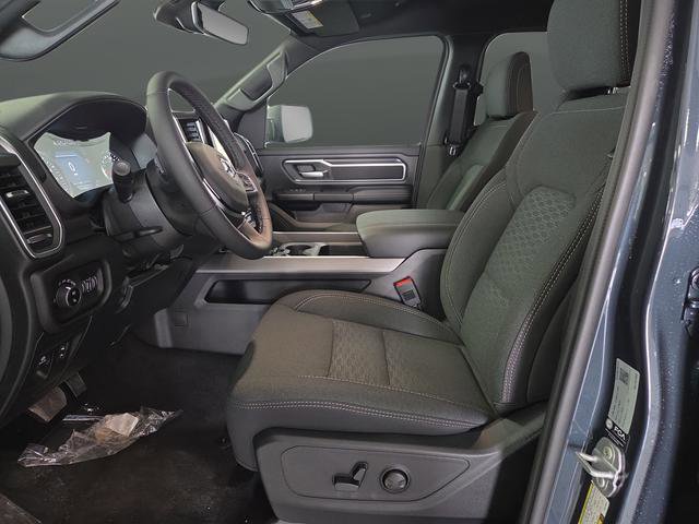 New 2026 RAM 1500 4x4 Crew Cab image 4
