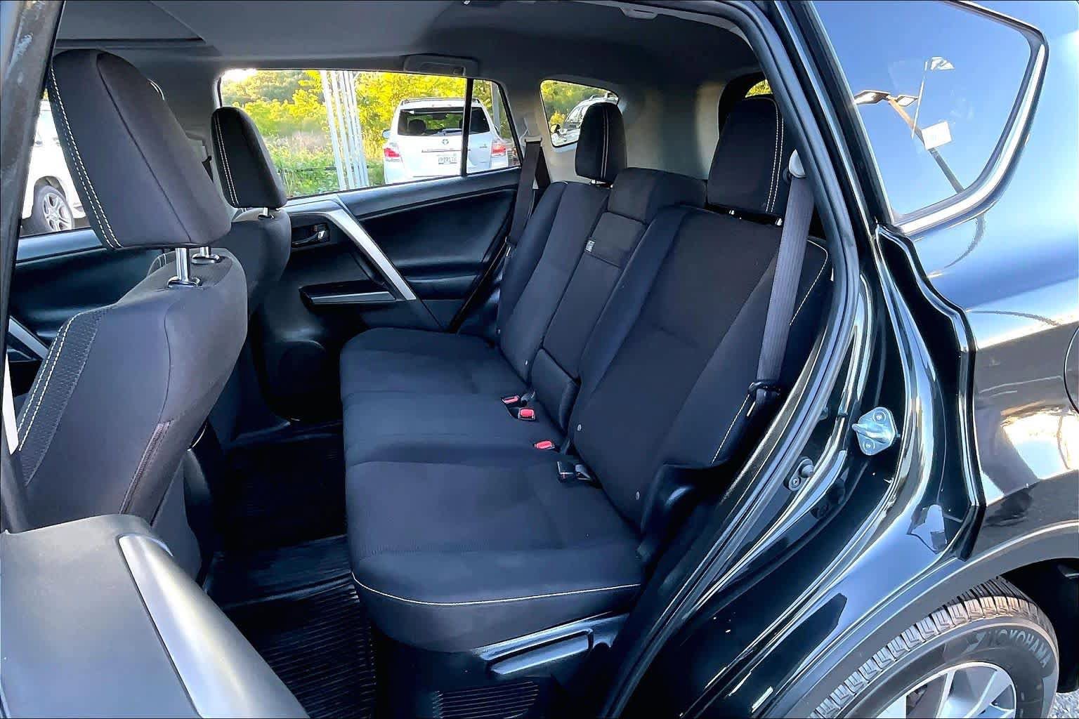 Used 2018 Toyota RAV4 XLE w/ Convenience Package AWD/4WD image 20