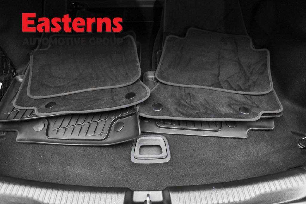 Used 2023 Mercedes-Benz C 300 4MATIC Sedan image 9