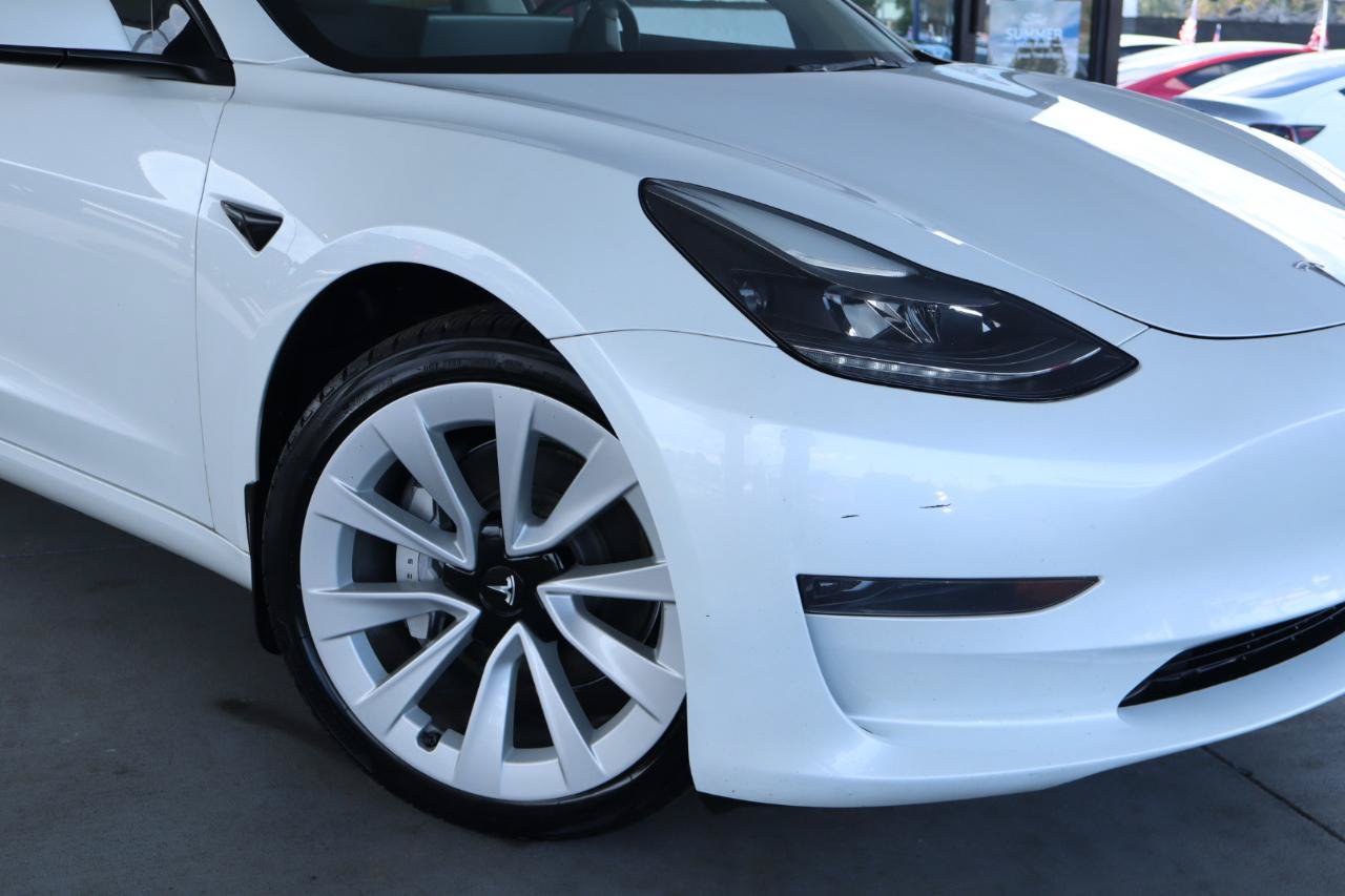 Used 2023 Tesla Model 3 Standard Range RWD image 3