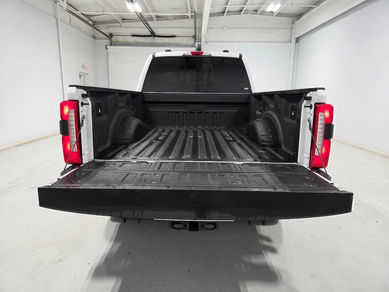 Used 2023 Ford F250 Lariat w/ Chrome Package AWD/4WD image 9