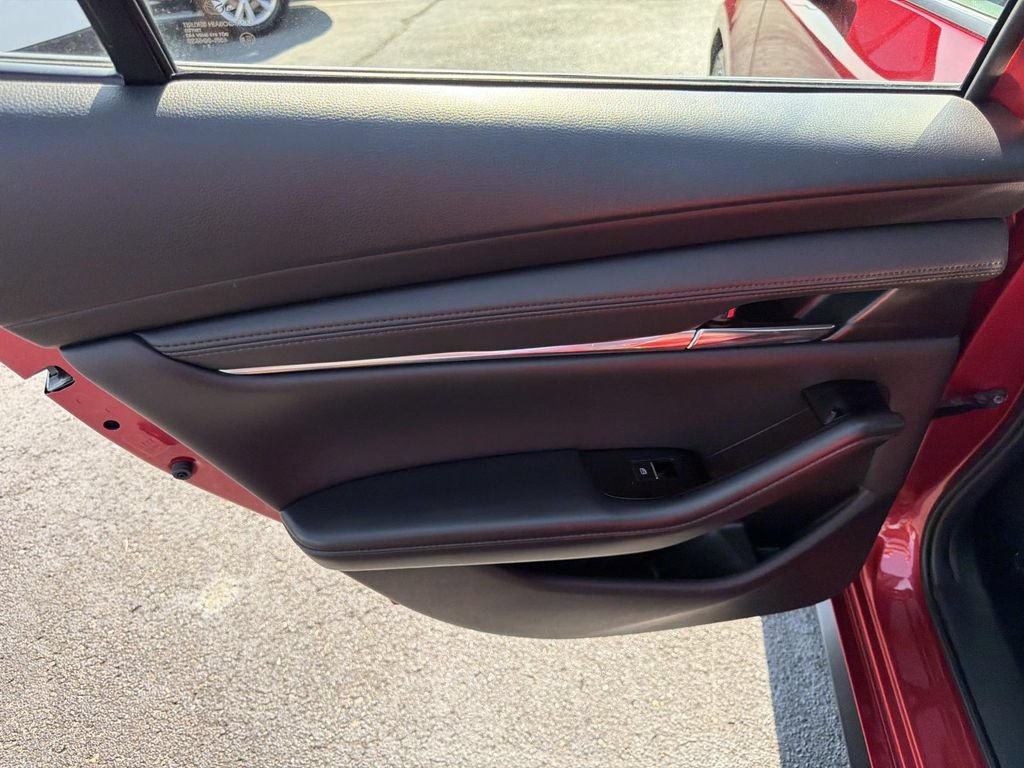 Used 2024 MAZDA MAZDA3 s FWD image 13