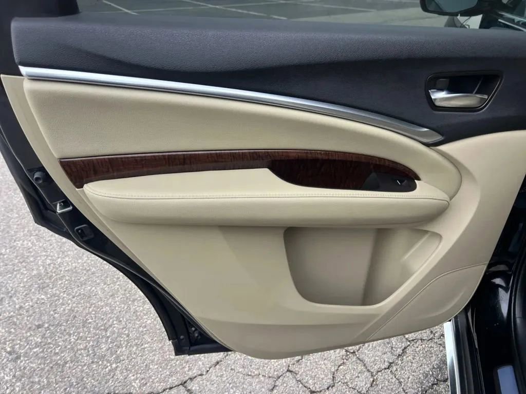 Used 2017 Acura MDX SH-AWD w/ Technology Package image 23