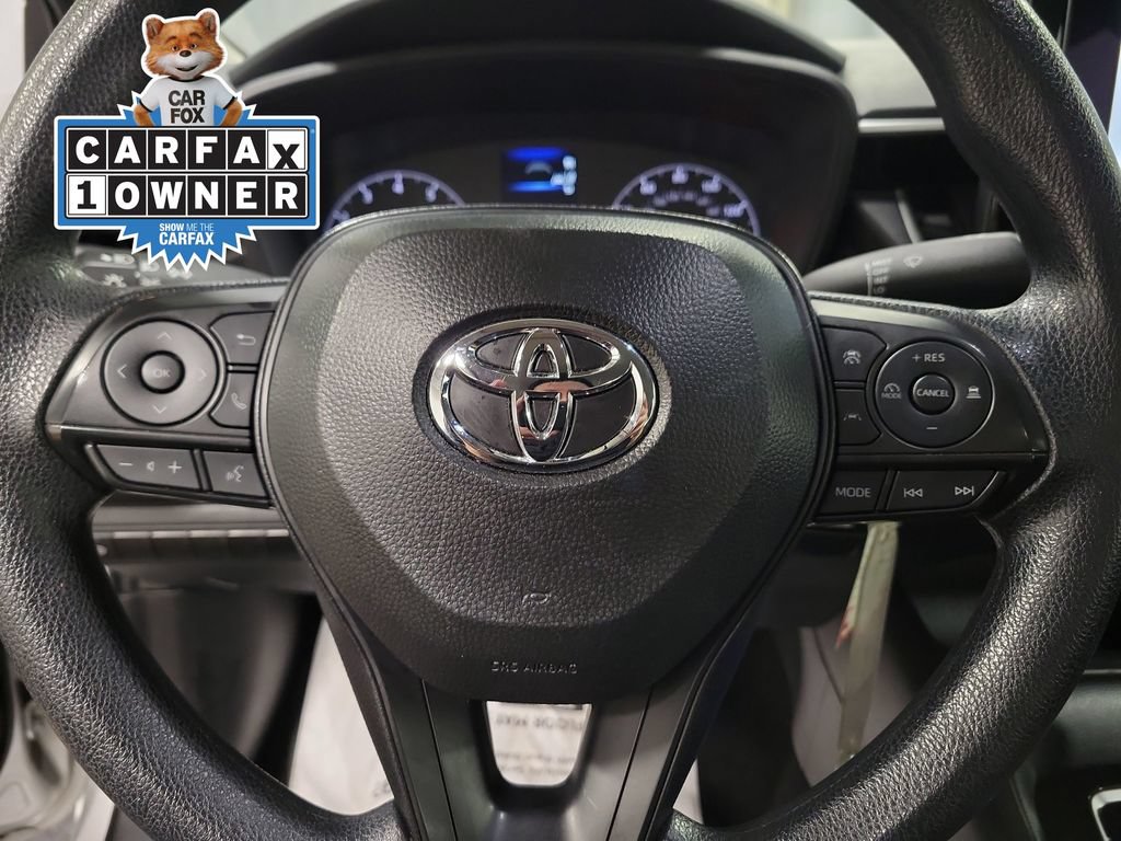 Used 2025 Toyota Corolla LE FWD image 21