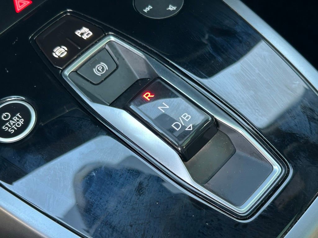 Used 2024 Audi Q4 e-tron Premium w/ Convenience Package image 34