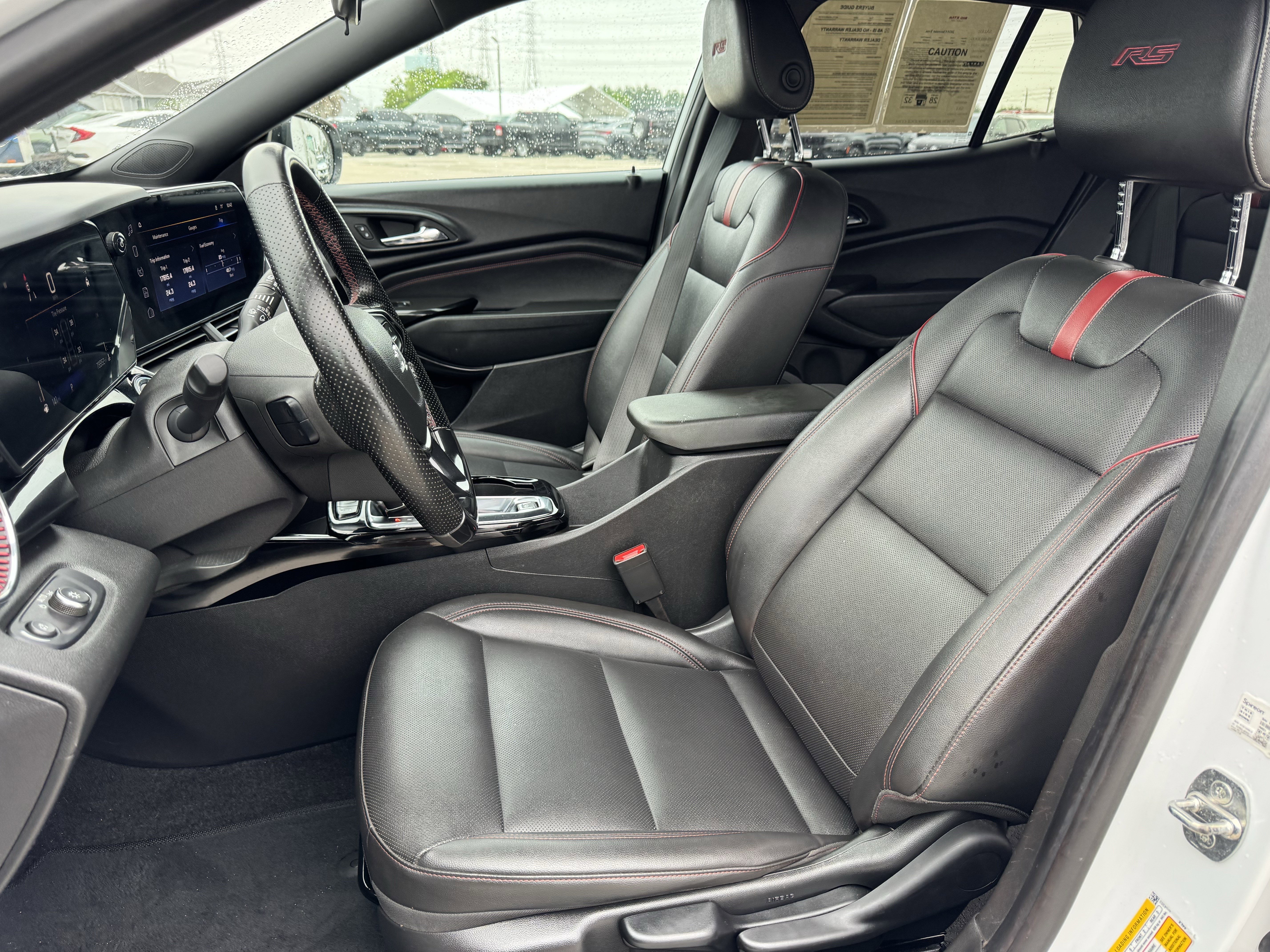 Used 2024 Chevrolet Trax RS FWD image 26