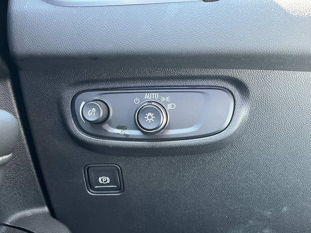 Used 2023 GMC Terrain SLE w/ LPO, Floor Liner Package FWD image 35