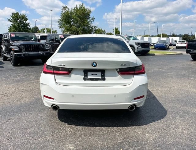Used 2024 BMW 330i xDrive Sedan w/ Premium Package AWD/4WD image 8