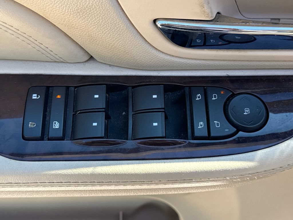Used 2007 Cadillac Escalade AWD w/ Information Package image 14