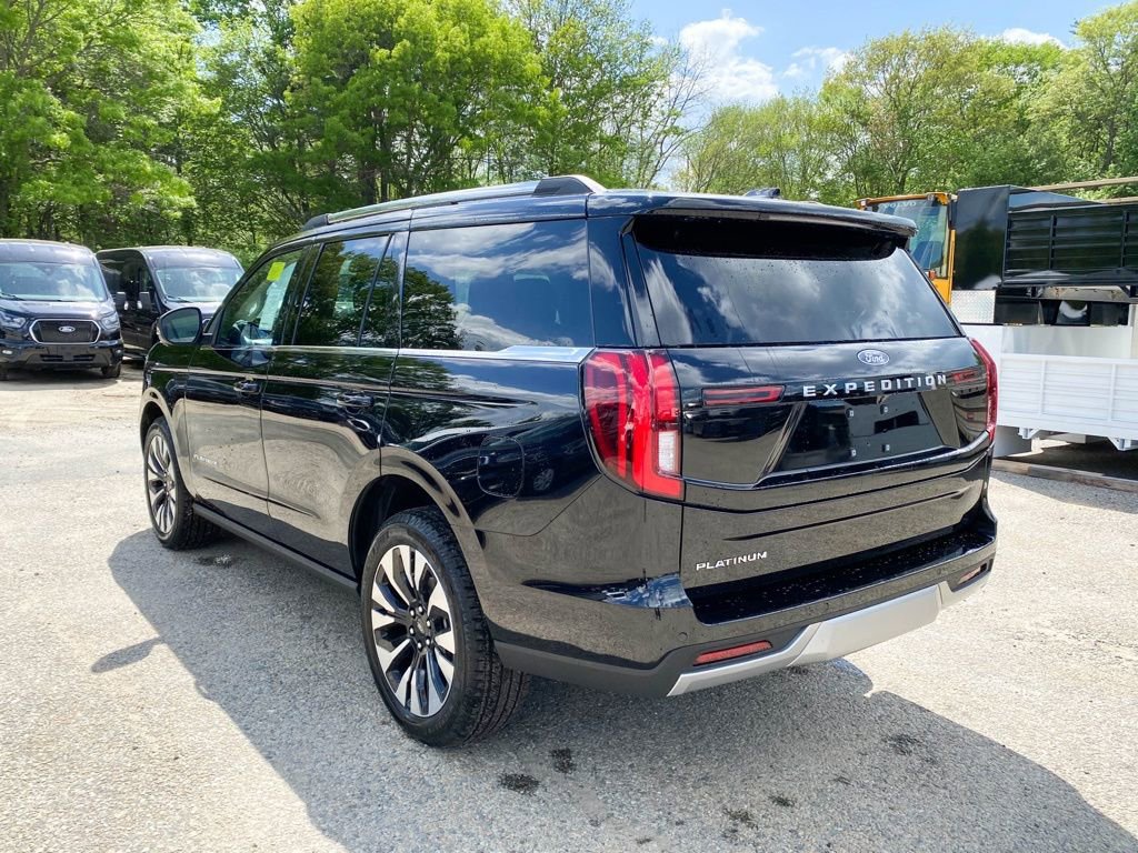 New 2026 Ford Expedition Platinum w/ Driver's Package AWD/4WD image 3