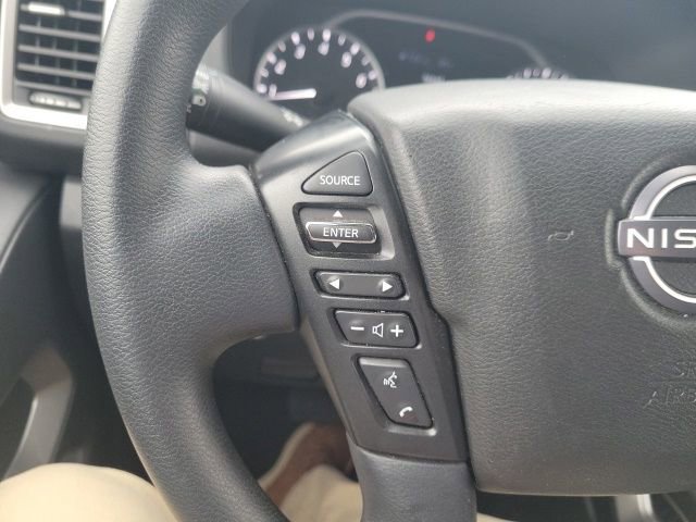 Used 2024 Nissan Frontier SV image 12