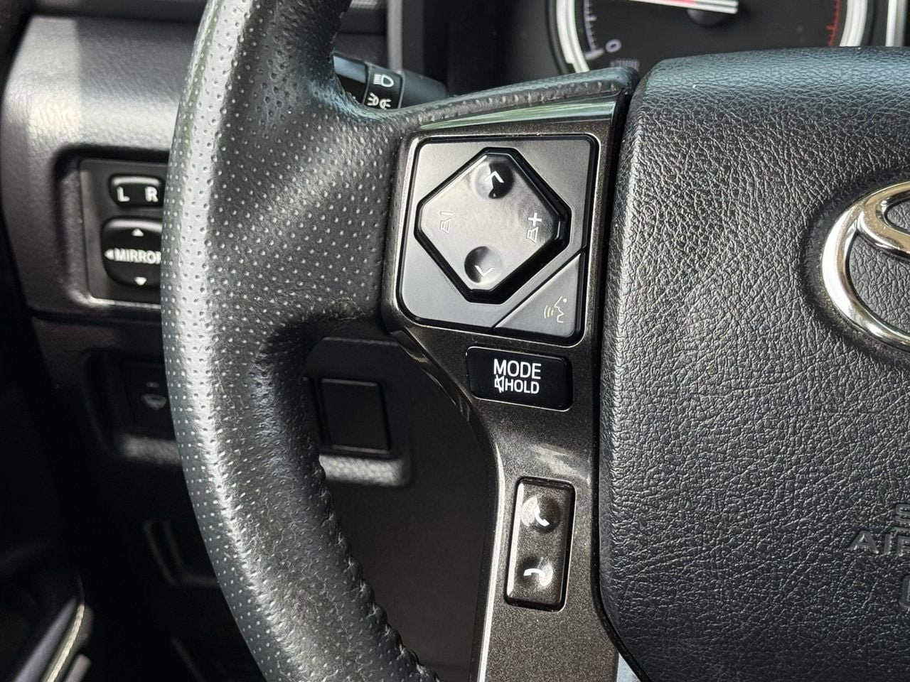 Used 2020 Toyota 4Runner Nightshade AWD/4WD image 15