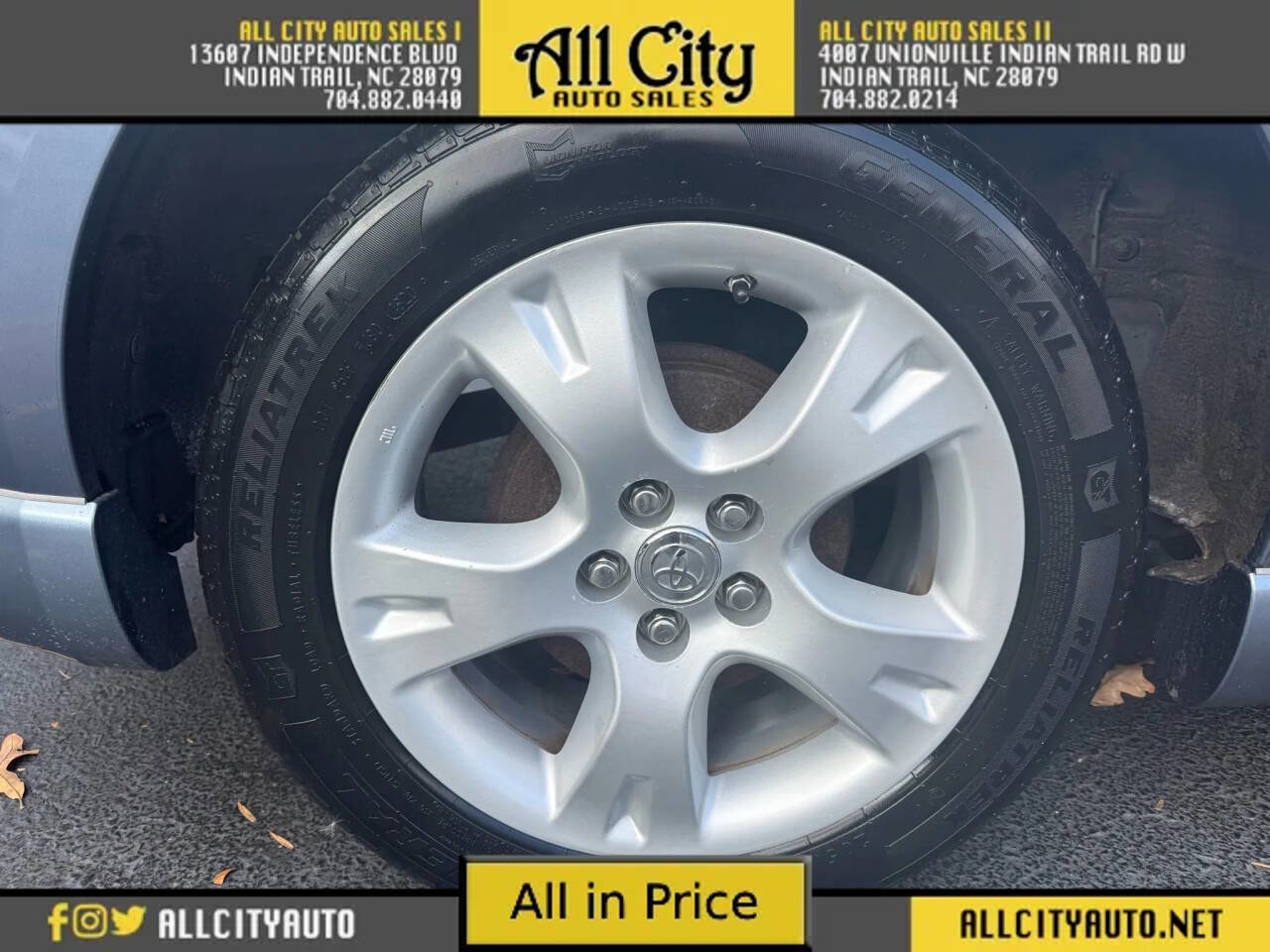 Used 2008 Toyota Matrix XR image 27