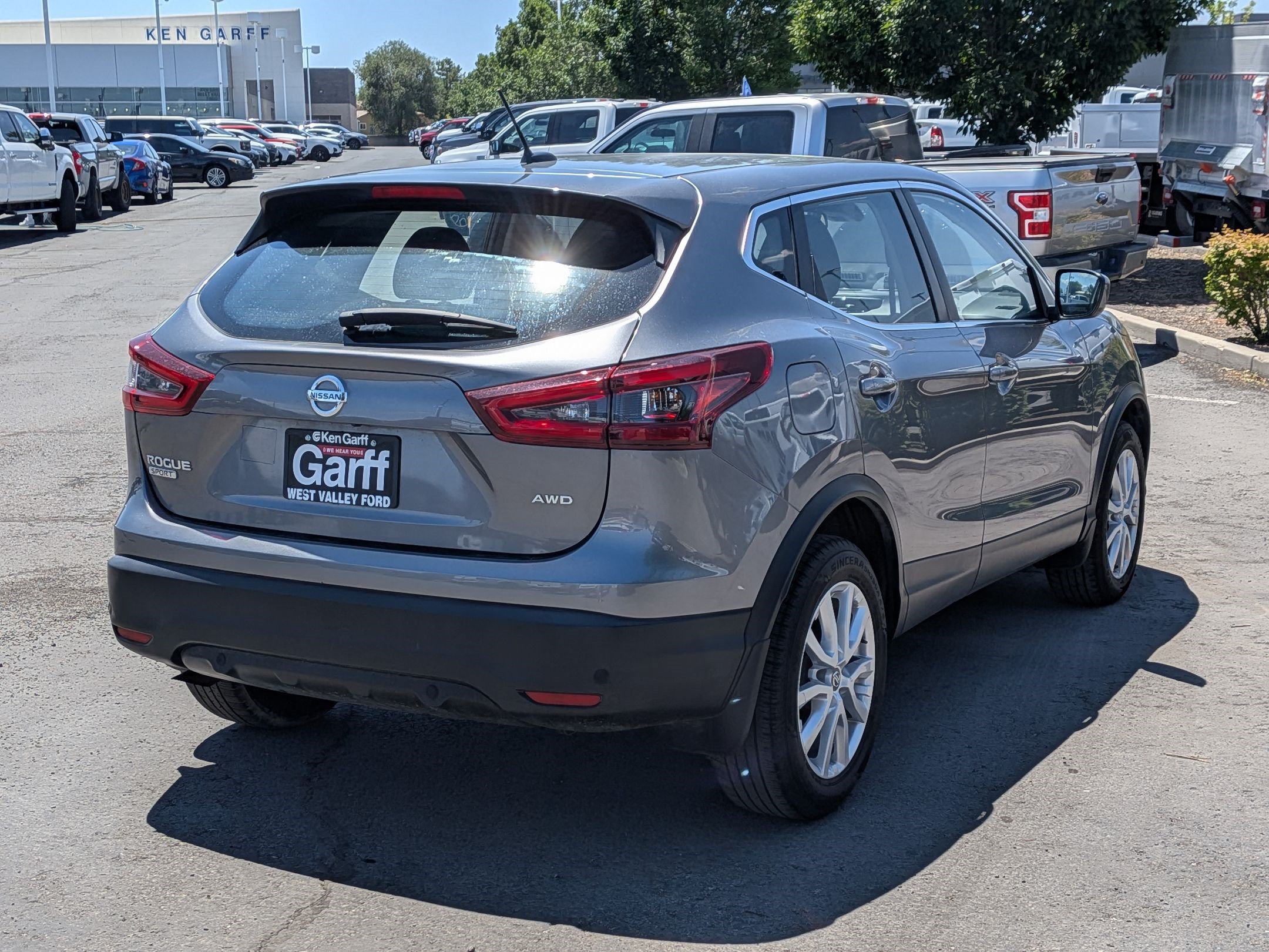 Used 2022 Nissan Rogue Sport S AWD/4WD image 3