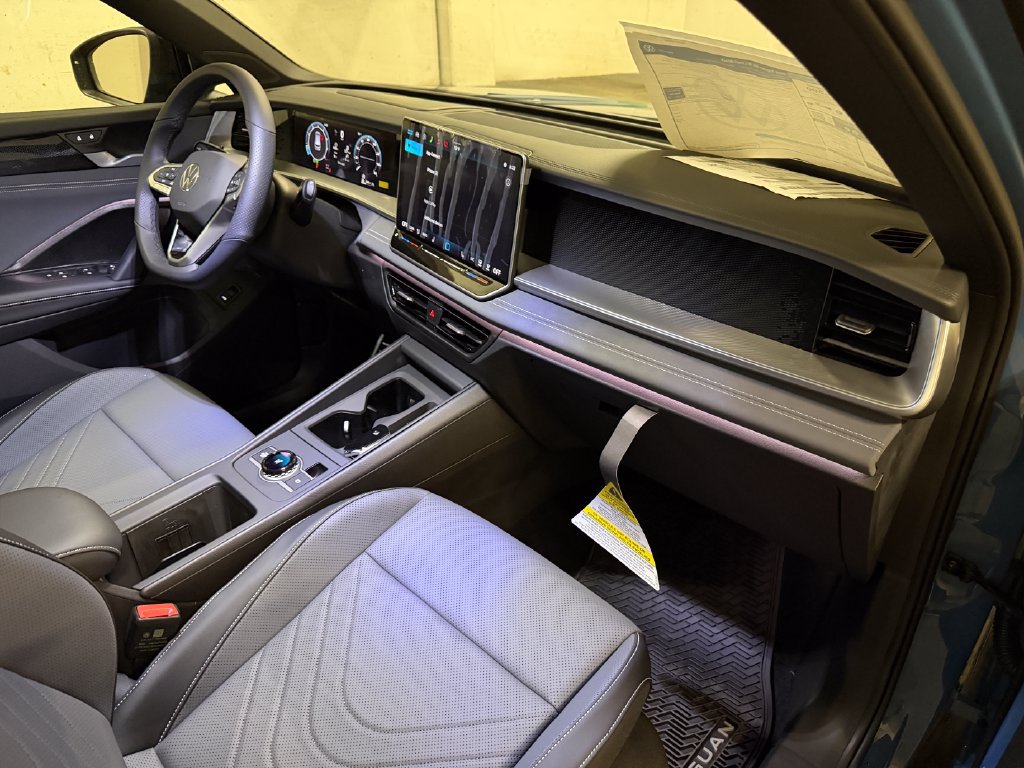 New 2026 Volkswagen Tiguan SE R-Line AWD/4WD image 21