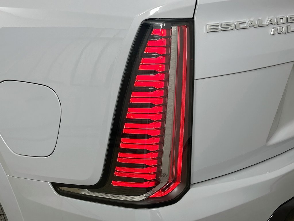 New 2026 Cadillac Escalade IQL Sport 2 w/ LPO, ONYX Package AWD/4WD image 42