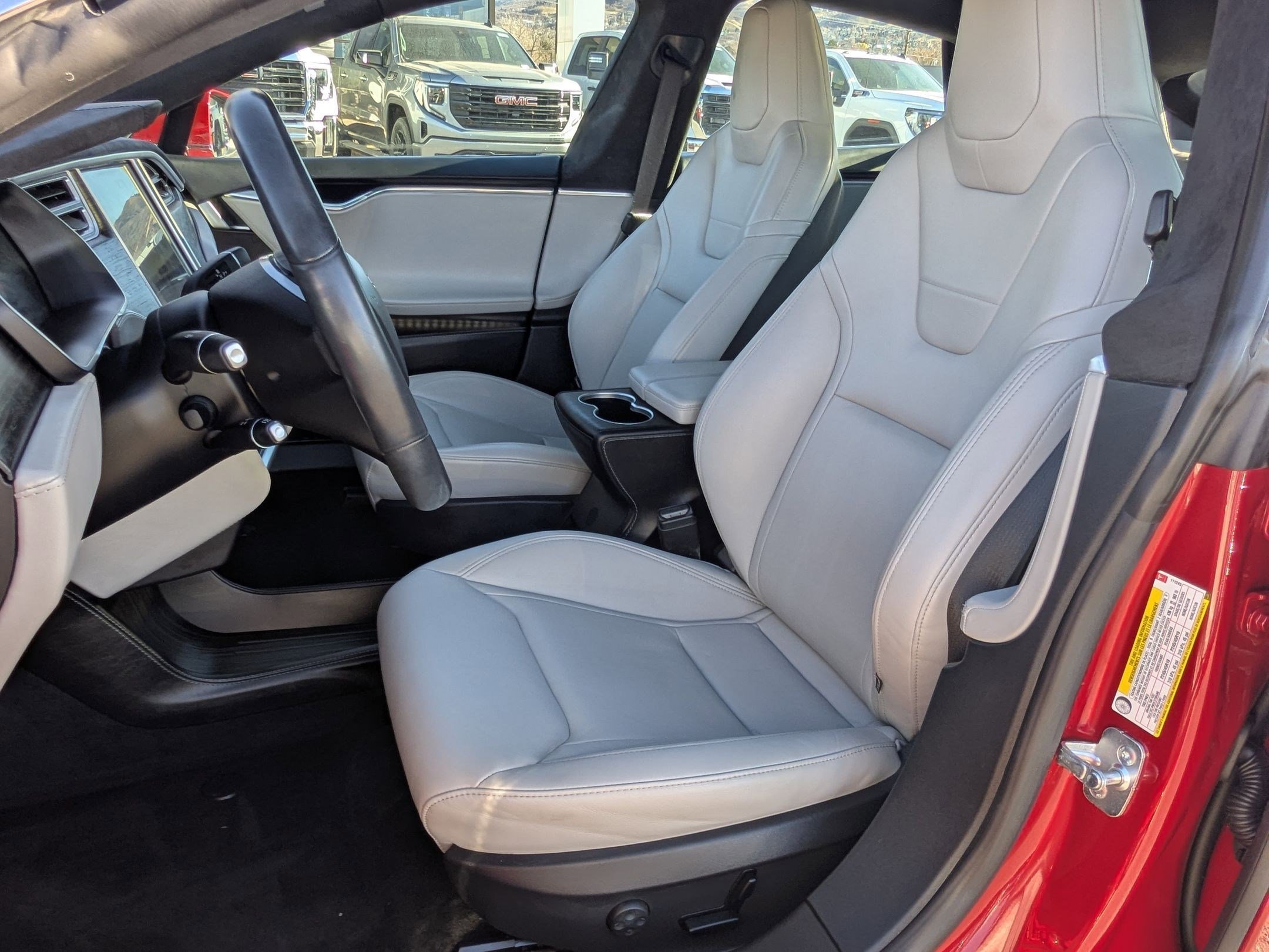 Used 2015 Tesla Model S 85D image 34