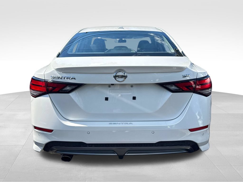 Used 2023 Nissan Sentra SR w/ SR Premium Package FWD image 4