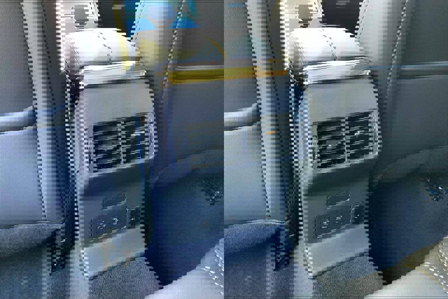 Used 2025 Land Rover Range Rover Velar S image 33