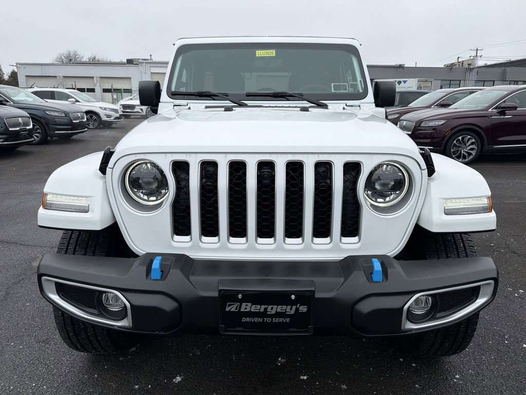 Used 2023 Jeep Wrangler Unlimited Sahara w/ Cold Weather Group AWD/4WD image 9