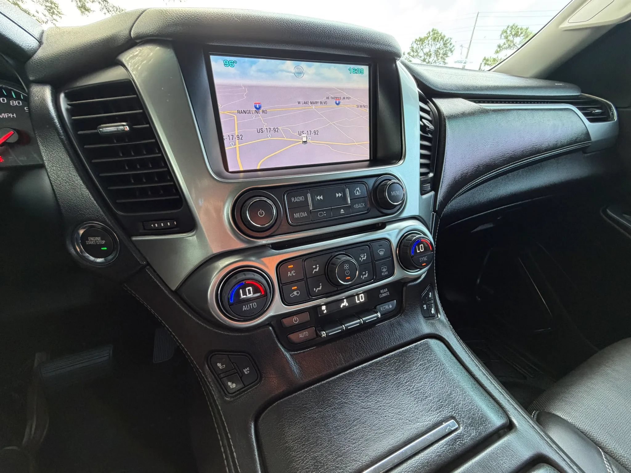 Used 2015 Chevrolet Tahoe LTZ RWD image 21