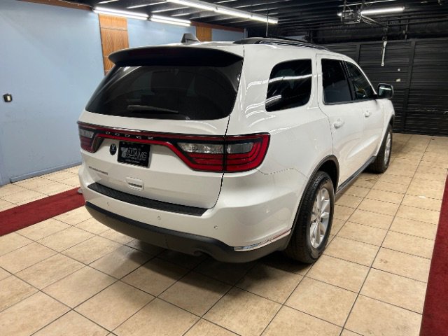 Used 2022 Dodge Durango SXT image 4