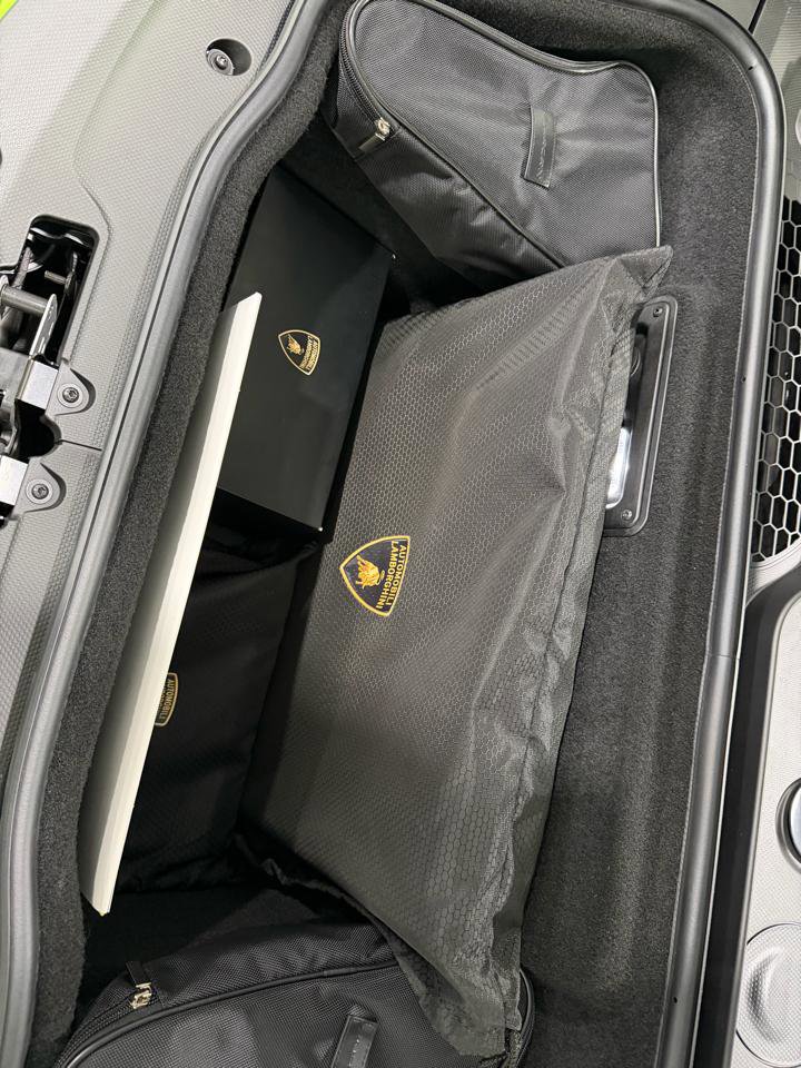 Used 2023 Lamborghini Huracan Tecnica RWD image 38