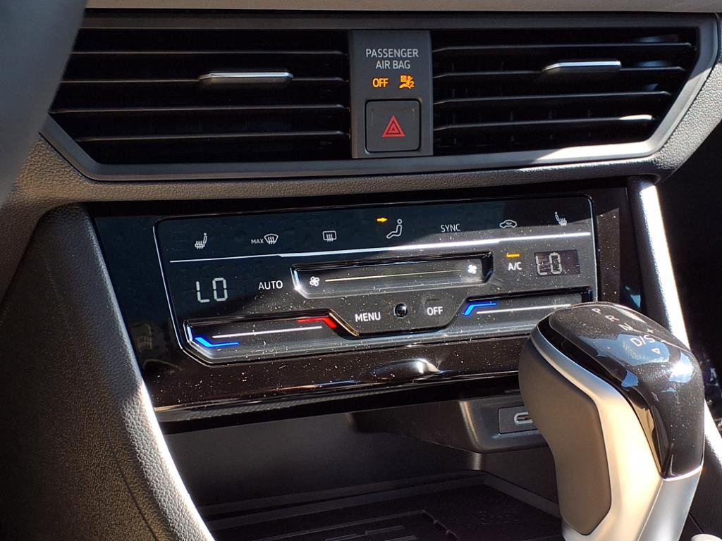 New 2025 Volkswagen Jetta SE image 17