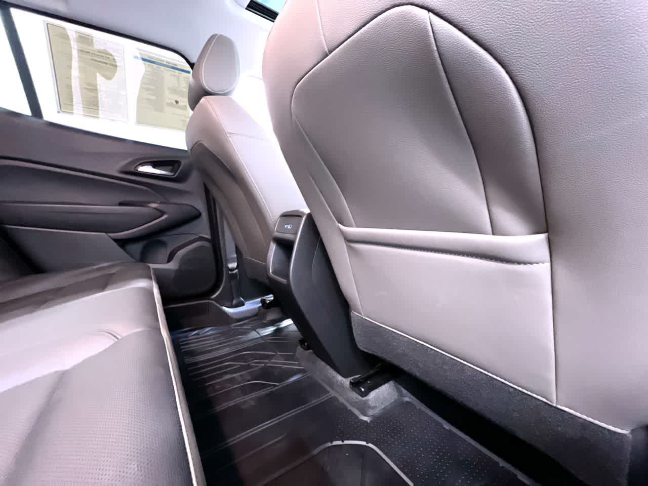 Used 2025 Chevrolet Trax ACTIV w/ Sunroof Package FWD image 38