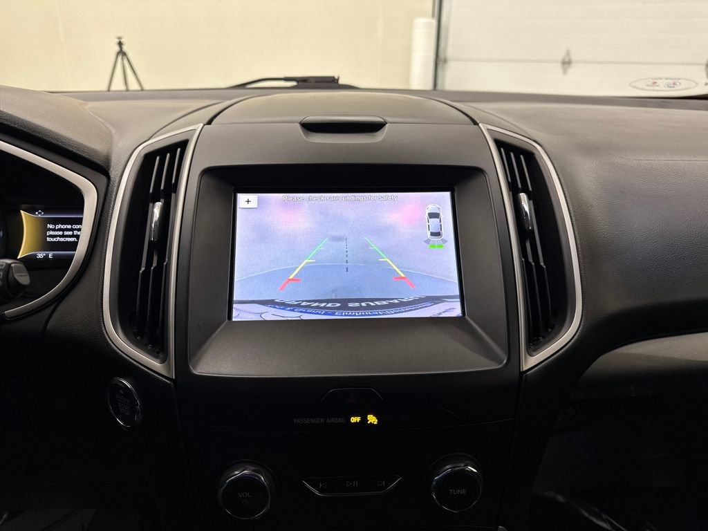 Used 2019 Ford Edge SEL image 17
