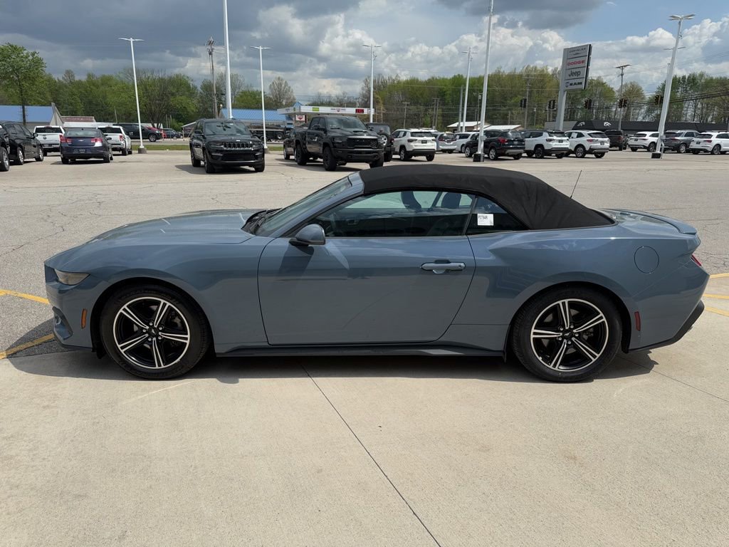 Used 2025 Ford Mustang Premium RWD image 8