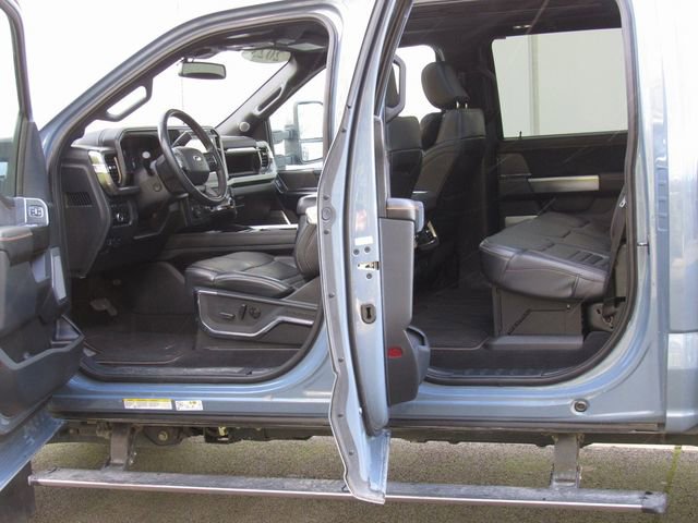 Used 2023 Ford F450 Platinum w/ FX4 Off-Road Package AWD/4WD image 18