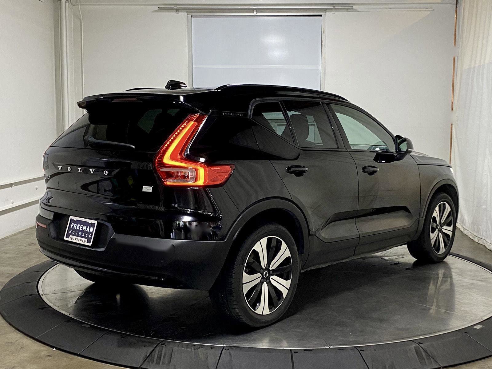 Used 2023 Volvo XC40 Recharge Plus AWD/4WD image 9