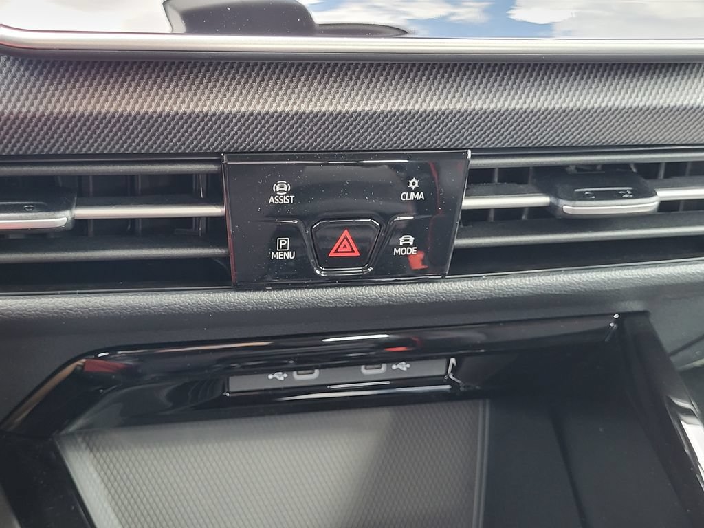 New 2026 Volkswagen Golf SE FWD image 20
