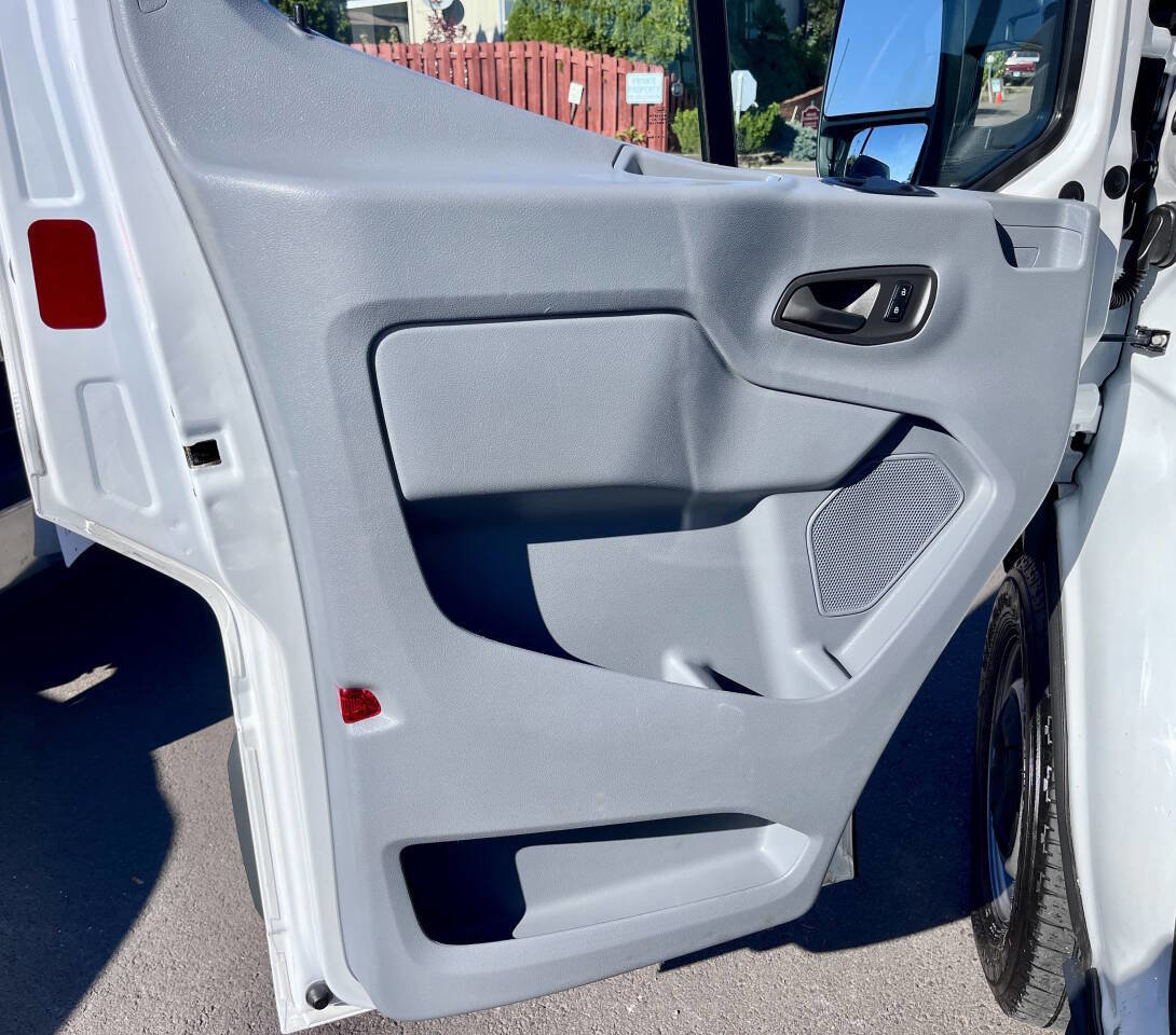 Used 2018 Ford Transit 250 250 2dr 138 in. WB SRW Chassis image 17
