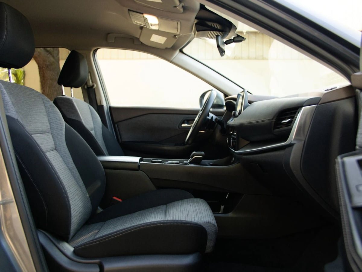 Used 2023 Nissan Rogue SV AWD/4WD image 21