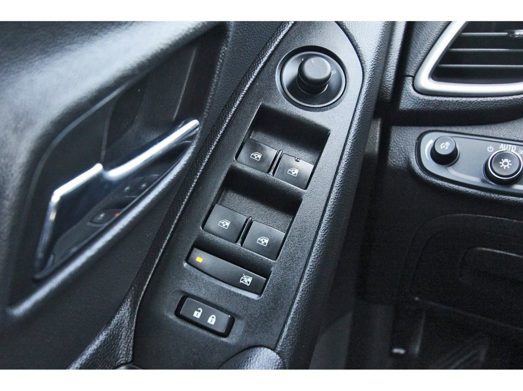 Used 2019 Chevrolet Trax LS w/ Tint and Cruise Package FWD image 25