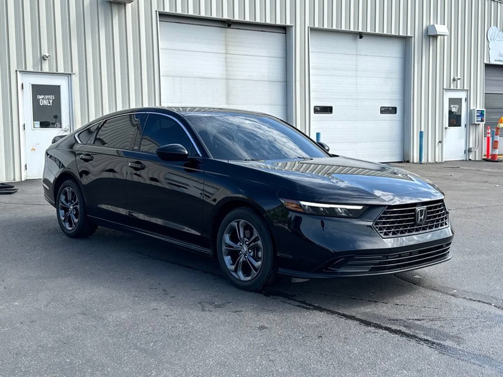 Used 2023 Honda Accord EX image 1