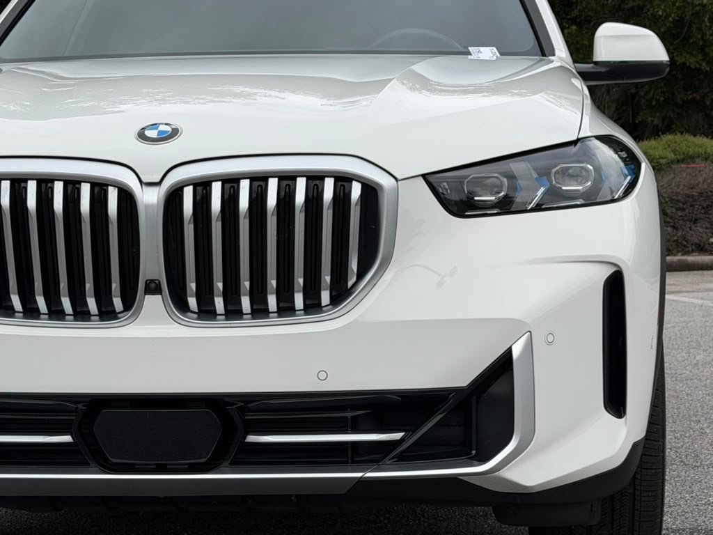 Certified 2024 BMW X5 xDrive40i w/ Premium Package AWD/4WD image 9