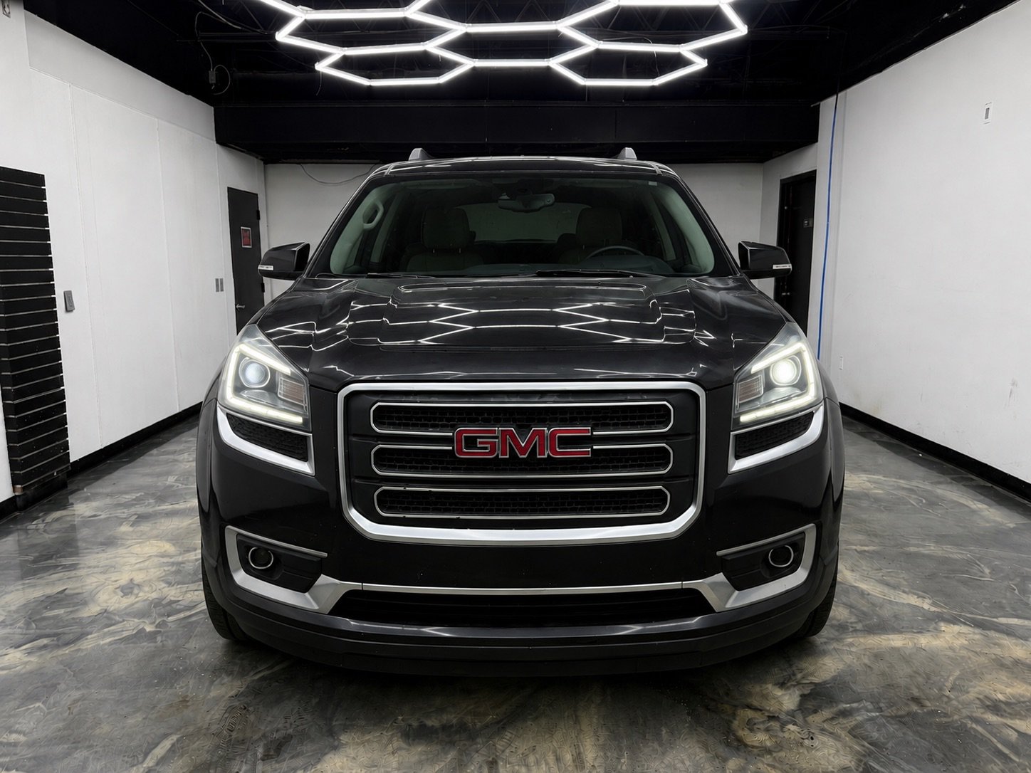 Used 2017 GMC Acadia Limited SLT AWD/4WD image 6
