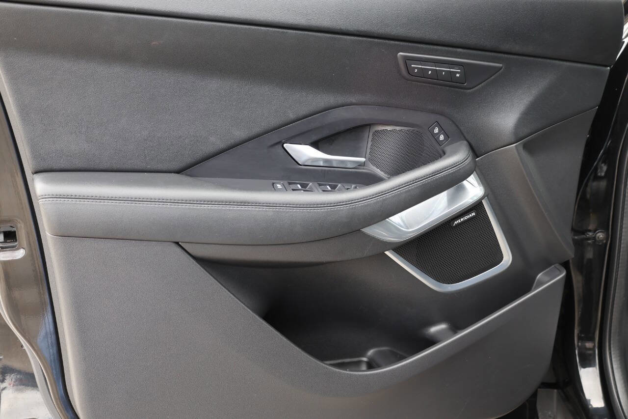 Used 2021 Jaguar E-PACE SE image 12