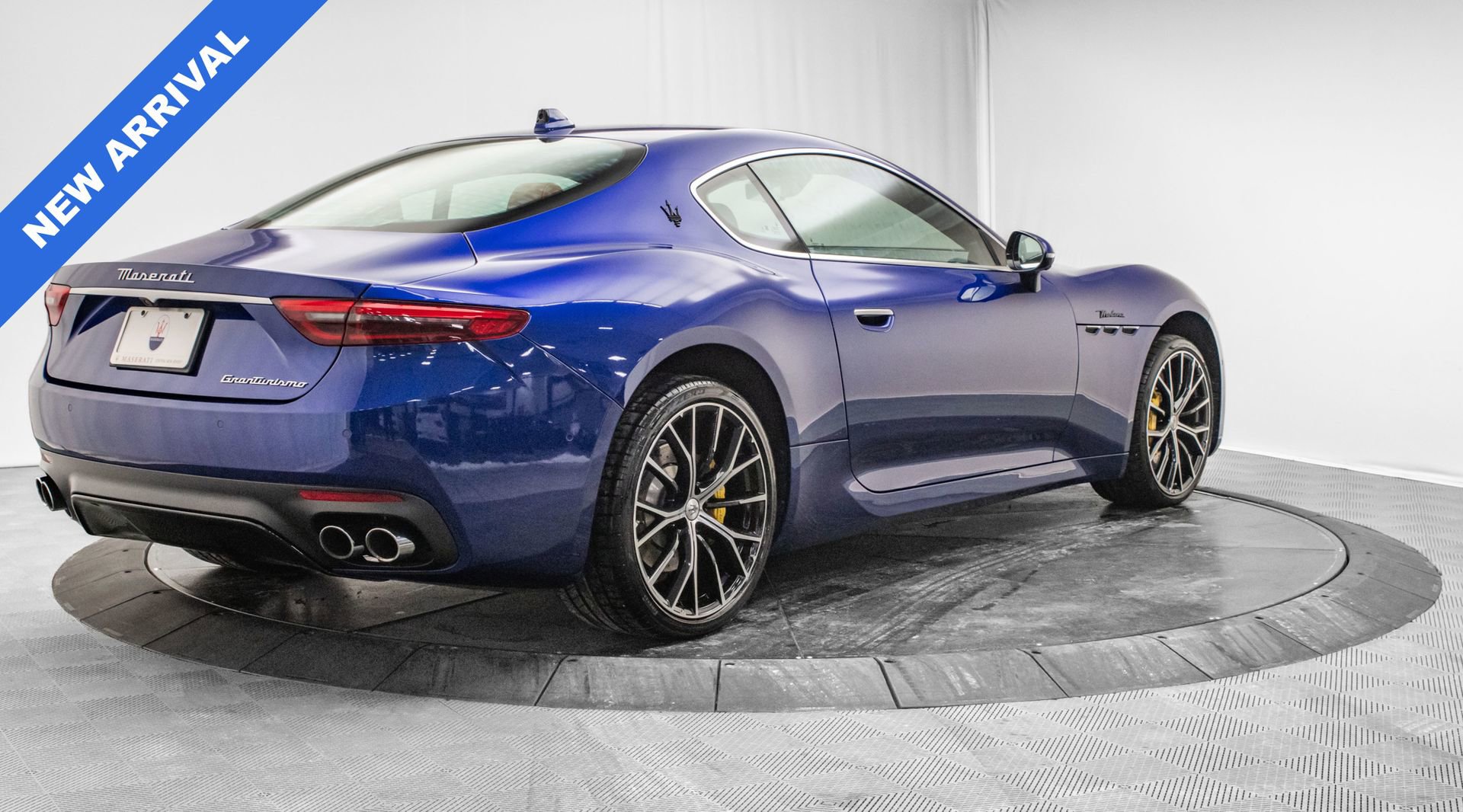 Used 2024 Maserati GranTurismo Modena image 9