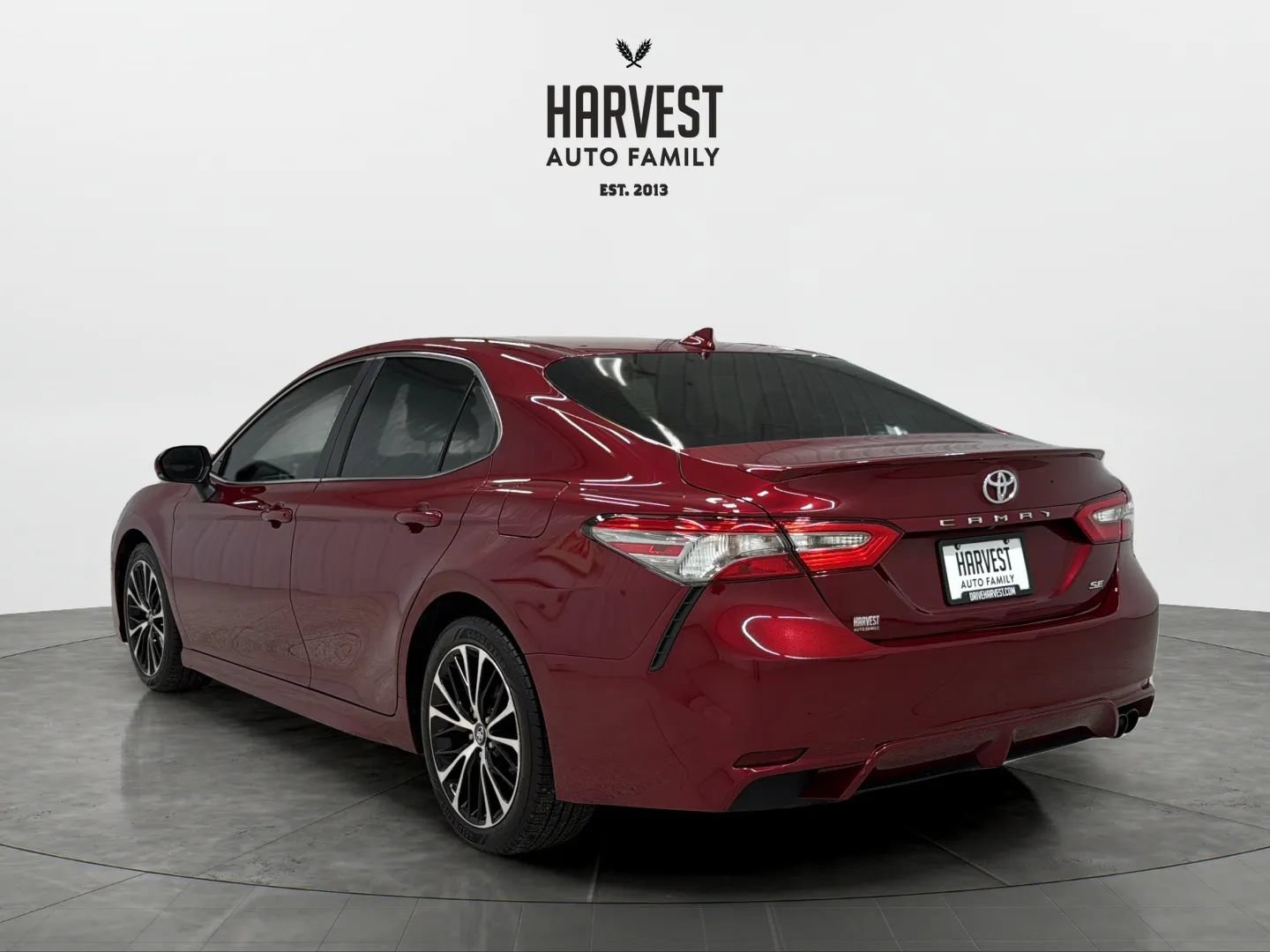 Used 2018 Toyota Camry SE w/ Audio Package FWD image 4