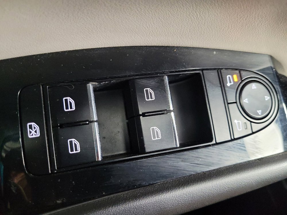 Used 2019 MAZDA MAZDA3 Sedan w/ Preferred Package image 27