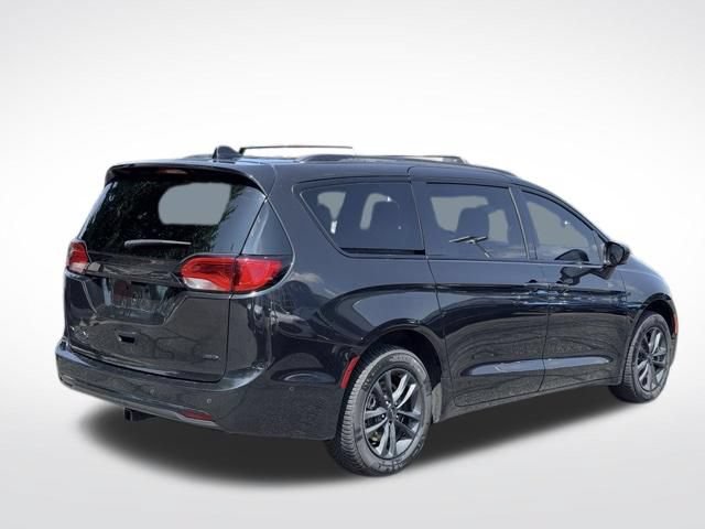 Used 2020 Chrysler Pacifica Touring-L w/ Advanced Safetytec Group AWD/4WD image 6